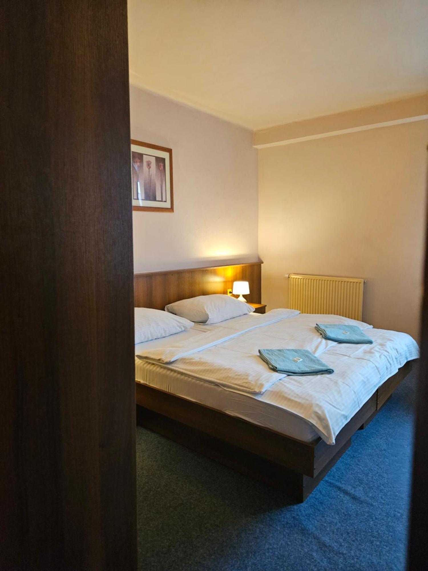 Hotel Trim Pardubice Dış mekan fotoğraf