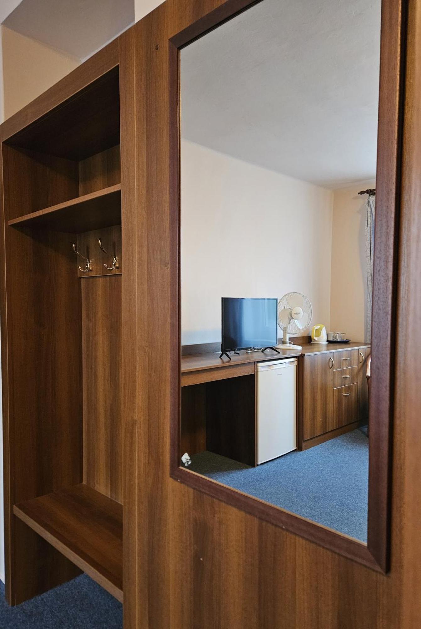 Hotel Trim Pardubice Dış mekan fotoğraf