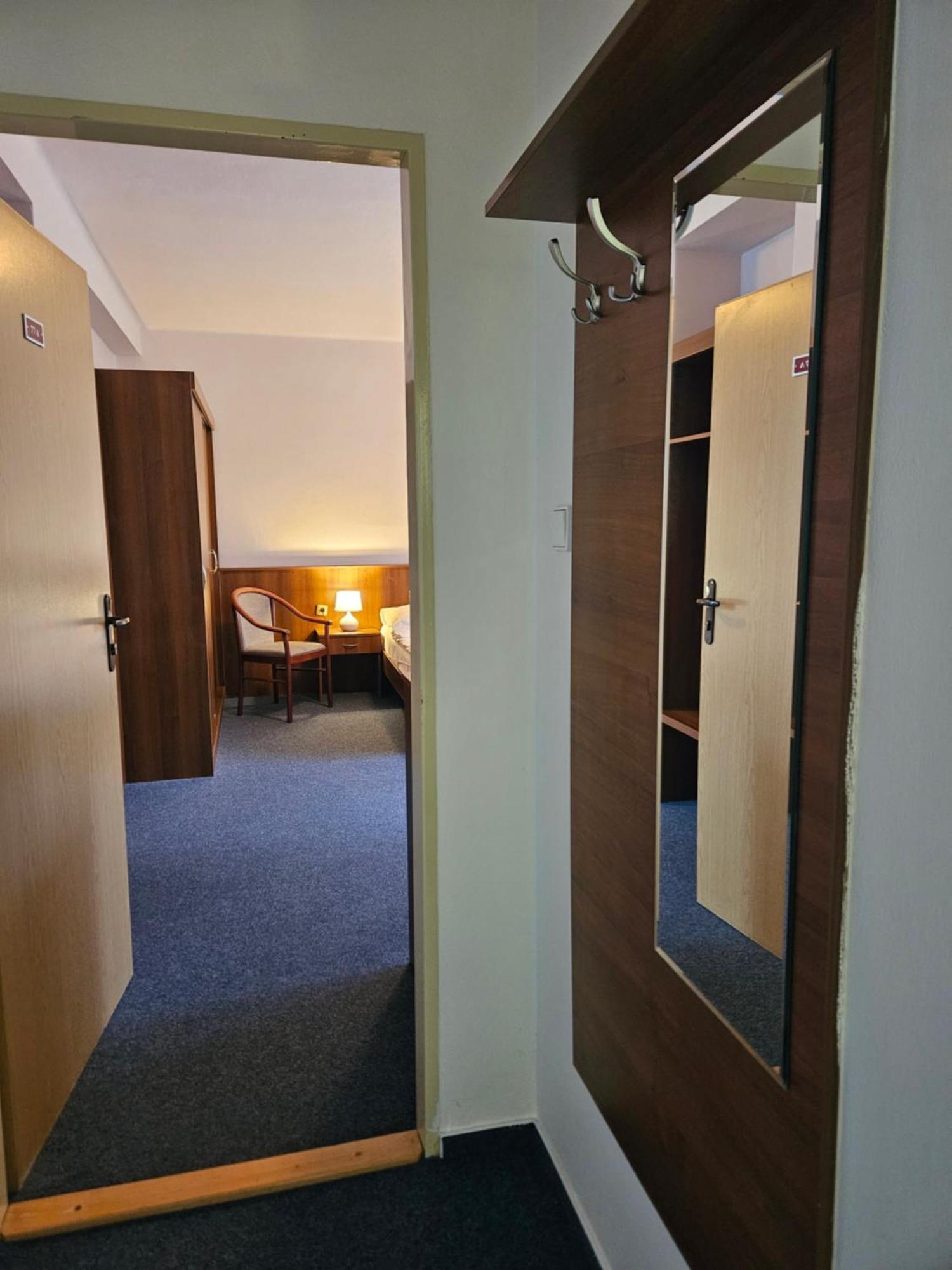 Hotel Trim Pardubice Dış mekan fotoğraf
