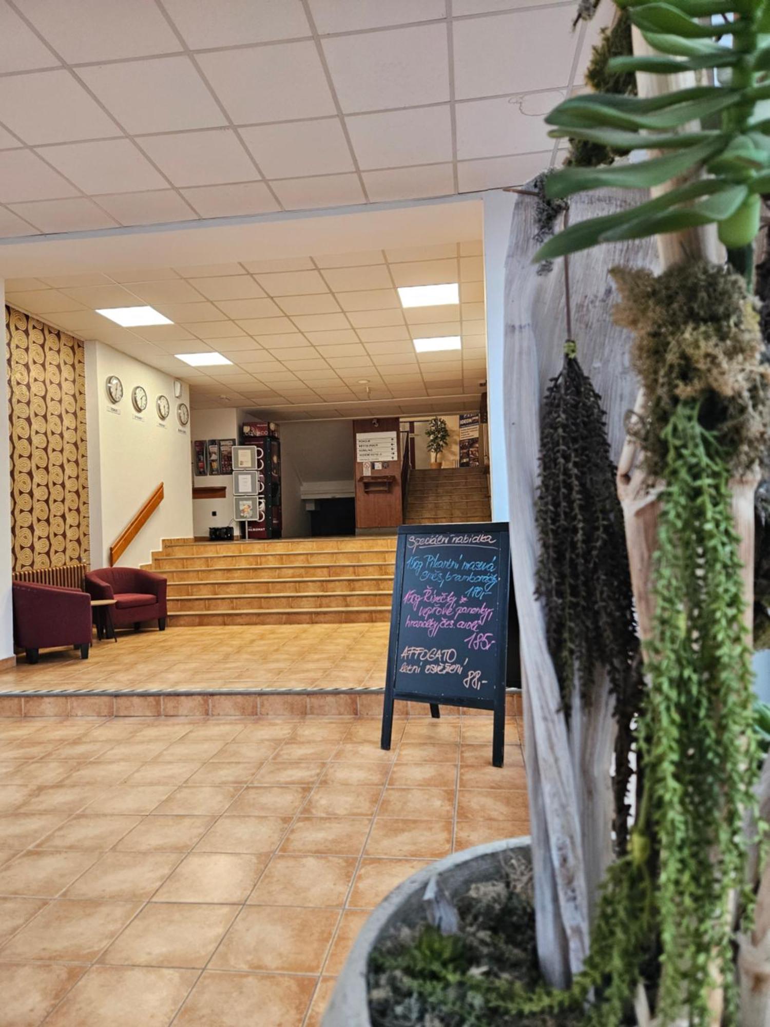 Hotel Trim Pardubice Dış mekan fotoğraf