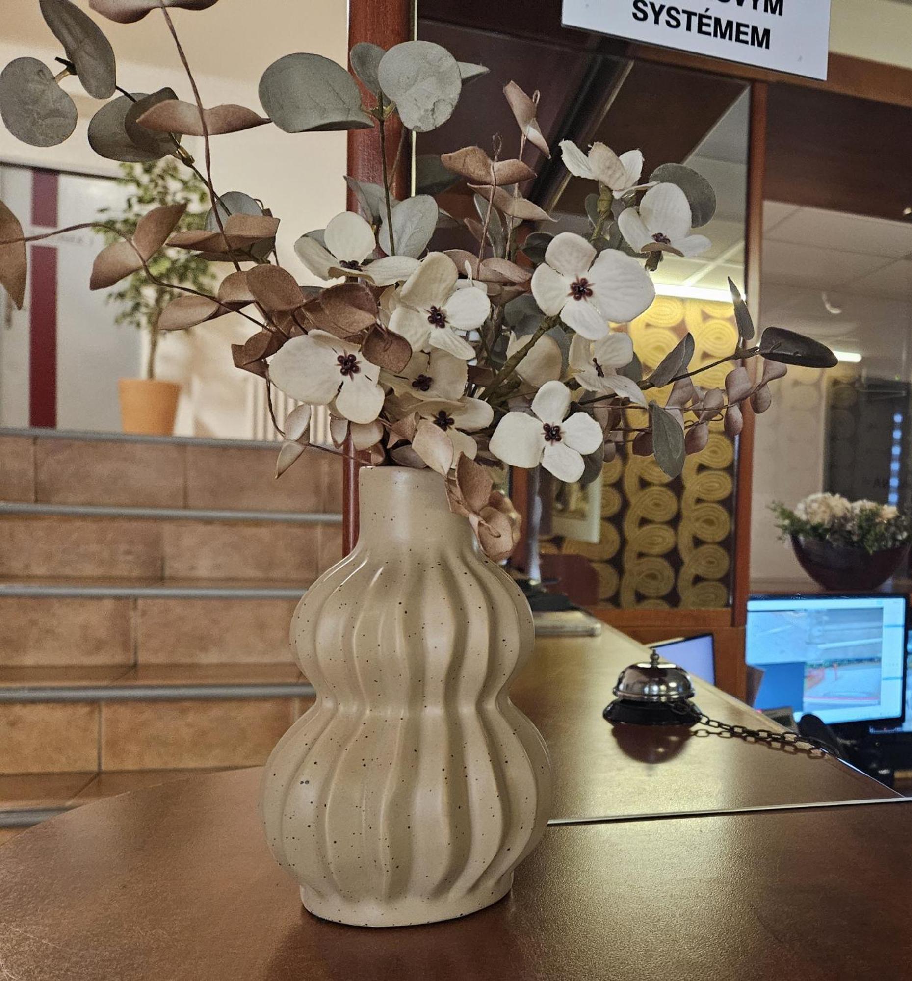 Hotel Trim Pardubice Dış mekan fotoğraf