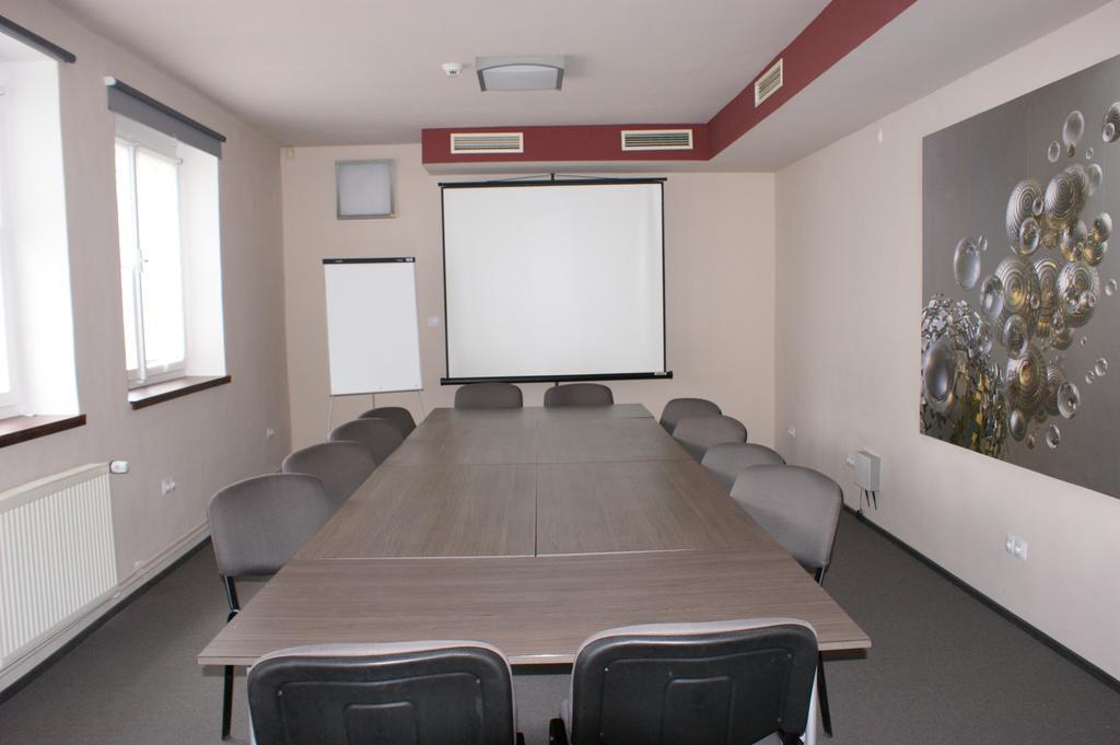 Hotel Trim Pardubice Dış mekan fotoğraf