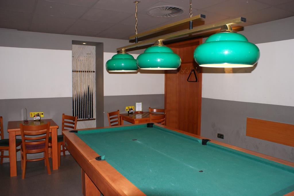 Hotel Trim Pardubice Dış mekan fotoğraf