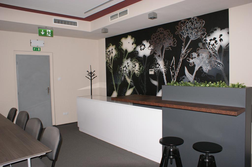 Hotel Trim Pardubice Dış mekan fotoğraf
